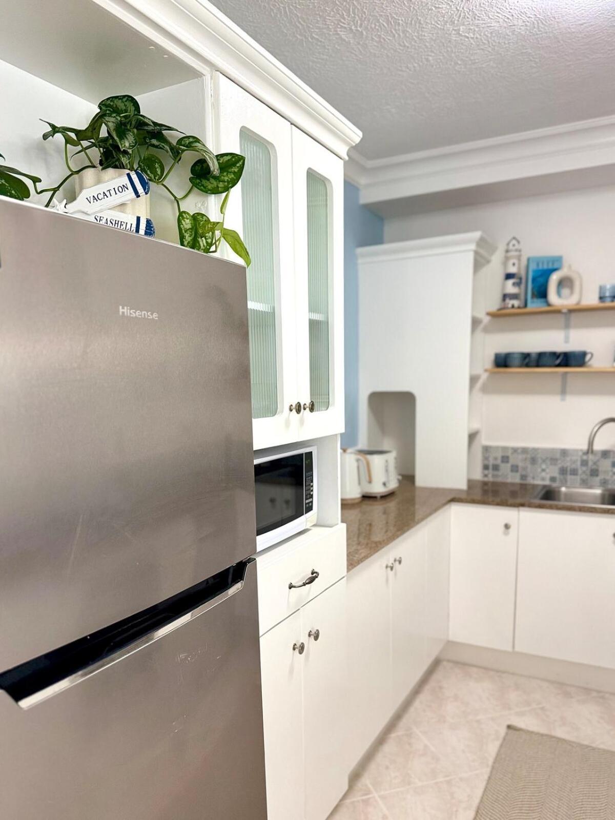 Luxury 2Bed 2Bath Poolview Apartment With Lift And 4Pools Cairns Exterior foto